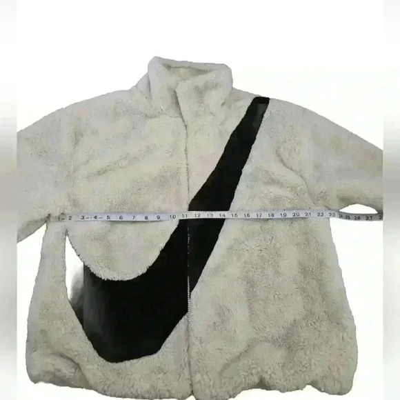Nike Essentials Women's Off White Faux Fur Plush Large Logo Full Zip Jacket S - Picture 14 of 15